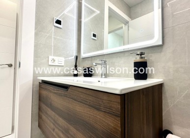 Sale - Apartment - Torrevieja - Playa del Cura