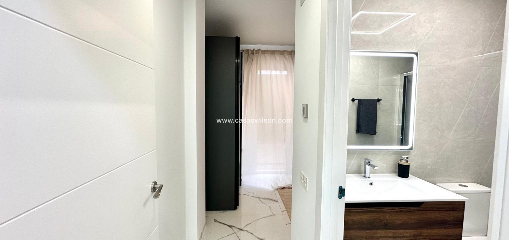 Sale - Apartment - Torrevieja - Playa del Cura