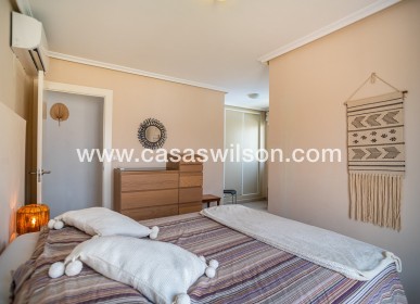 Sale - Villa - Torrevieja - Costa Blanca