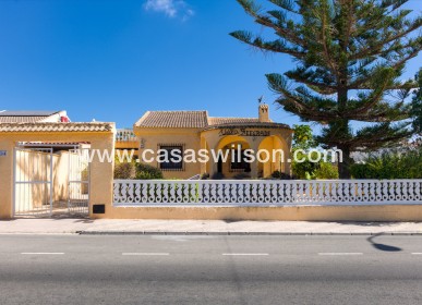 Sale - Villa - Torrevieja - Costa Blanca