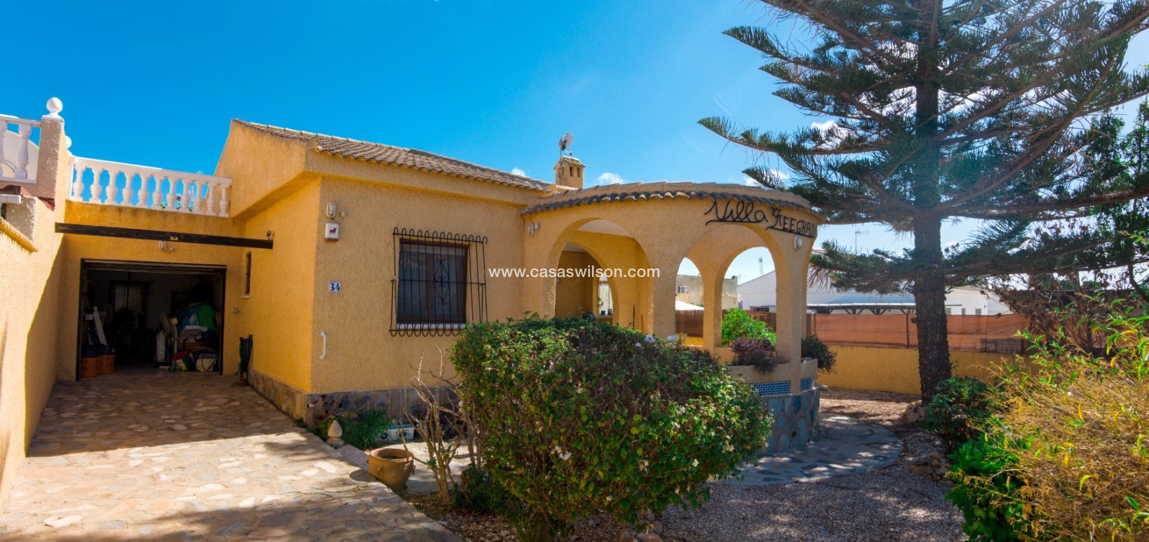 Sale - Villa - Torrevieja - Costa Blanca