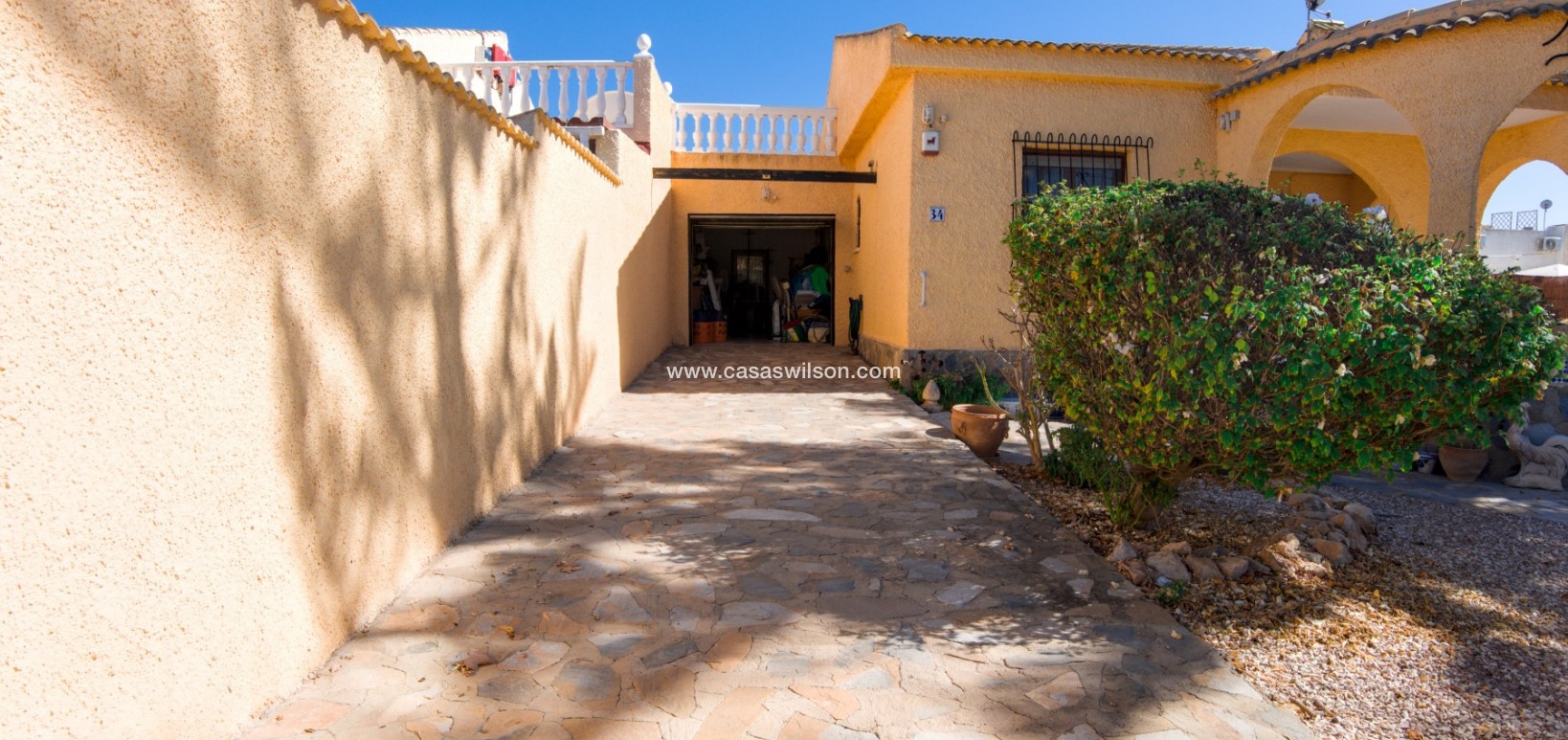 Sale - Villa - Torrevieja - Costa Blanca