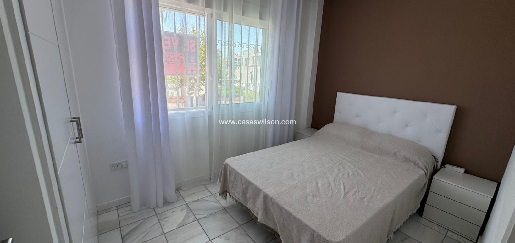 Sale - Bungalow - Torrevieja - Costa Blanca