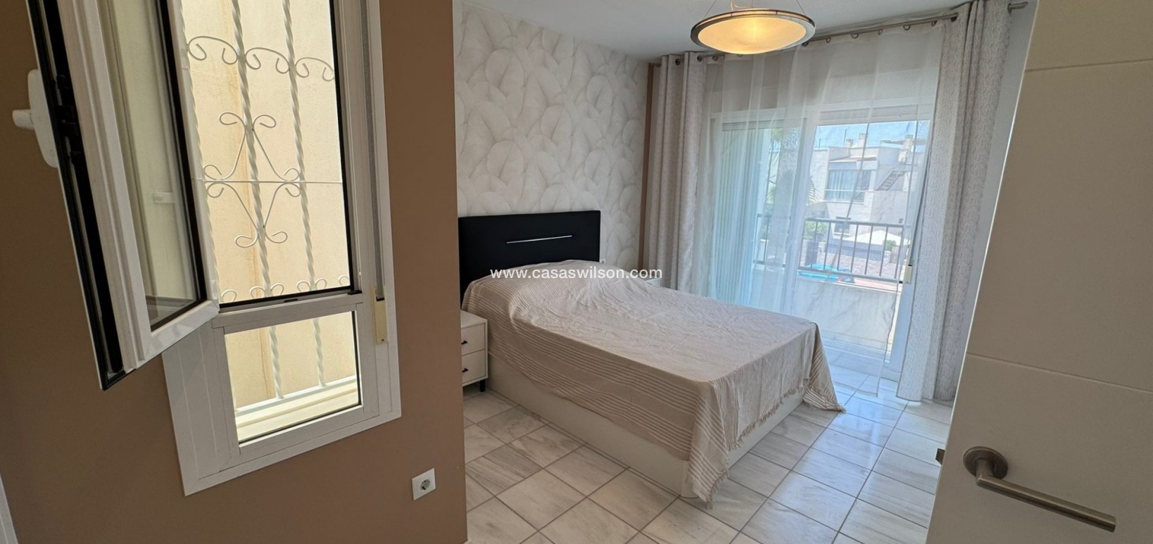 Sale - Bungalow - Torrevieja - Costa Blanca