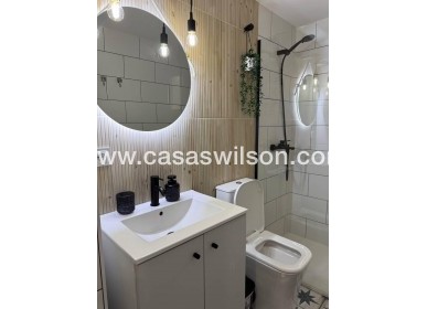 Sale - Apartment - Torrevieja - Centro