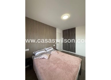 Sale - Apartment - Torrevieja - Centro