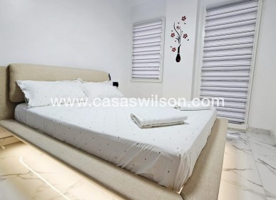 Sale - Apartment - Torrevieja - Acequion