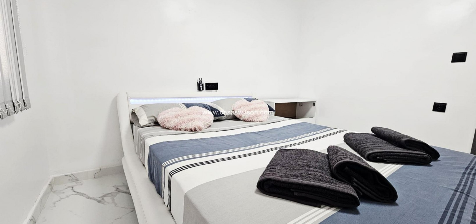 Sale - Apartment - Torrevieja - Acequion