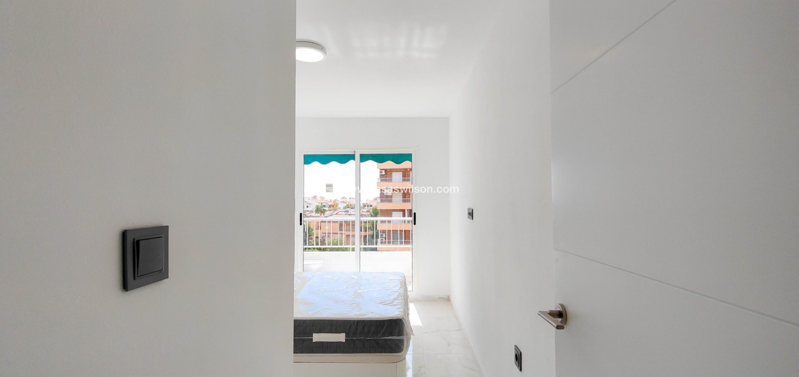 Sale - Apartment - Torrevieja - Costa Blanca