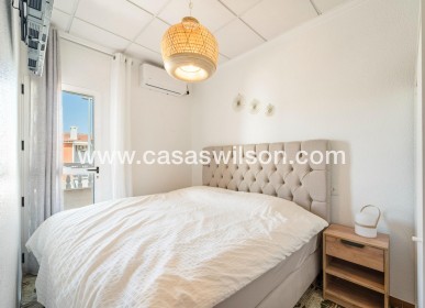 Sale - Apartment - Torrevieja - Playa de los Naufragos