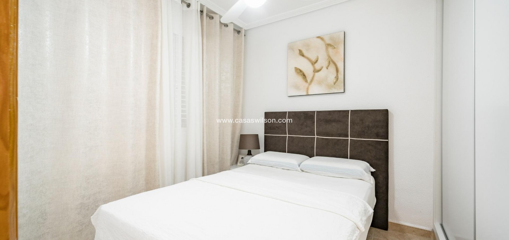 Sale - Apartment - Torrevieja - Playa de los Naufragos