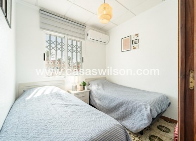 Sale - Apartment - Torrevieja - Playa de los Naufragos