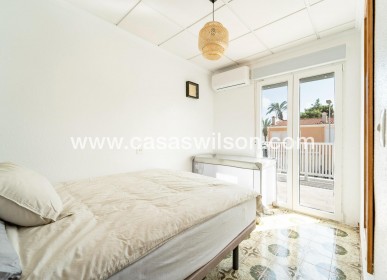 Sale - Apartment - Torrevieja - Playa de los Naufragos