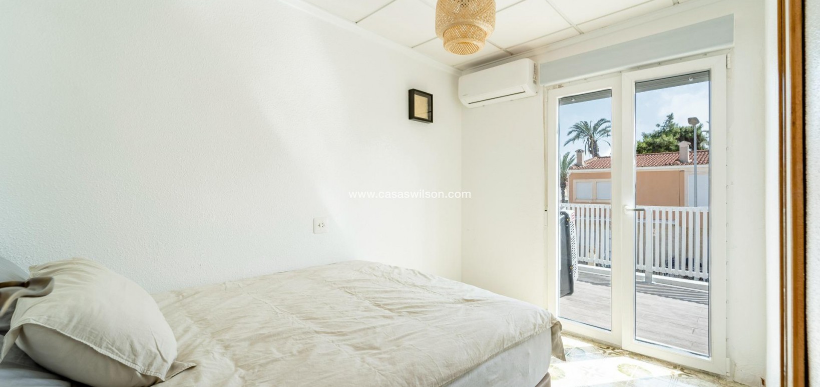 Sale - Apartment - Torrevieja - Playa de los Naufragos