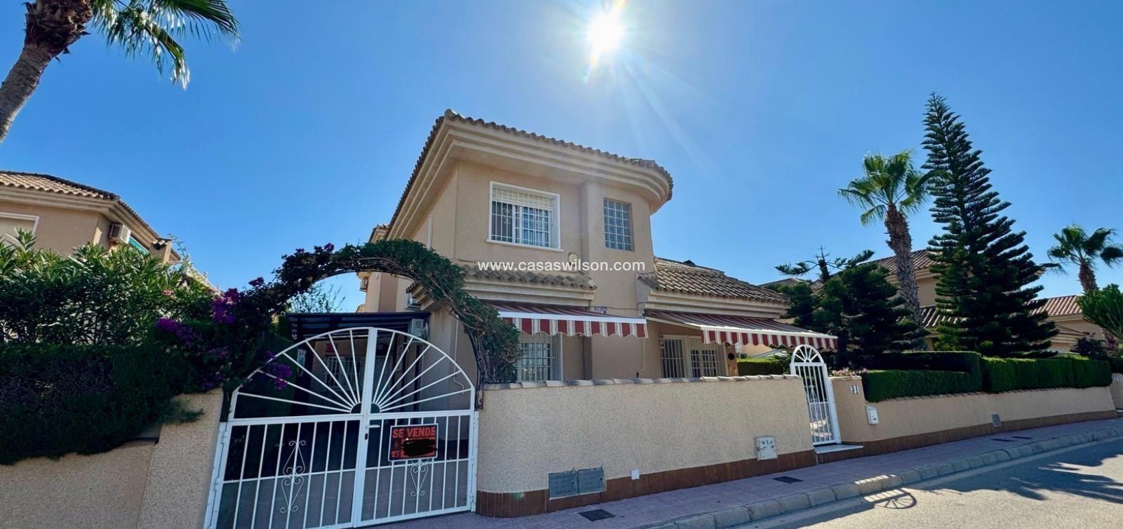 Sale - Villa - Torrevieja - Costa Blanca