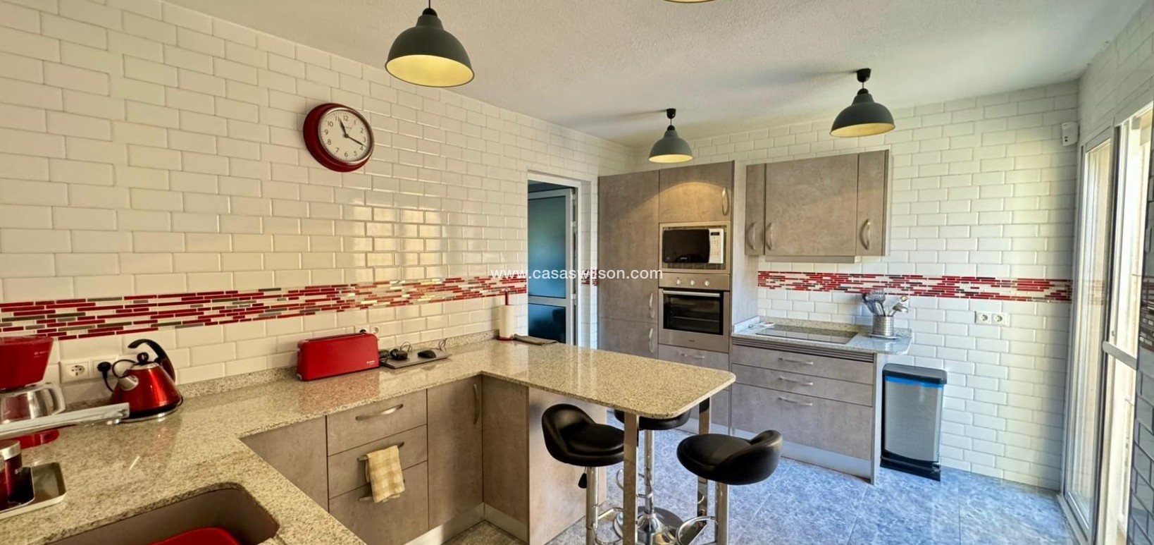 Sale - Villa - Torrevieja - Costa Blanca