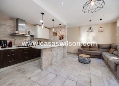 Sale - Townhouse - Torrevieja - Centro