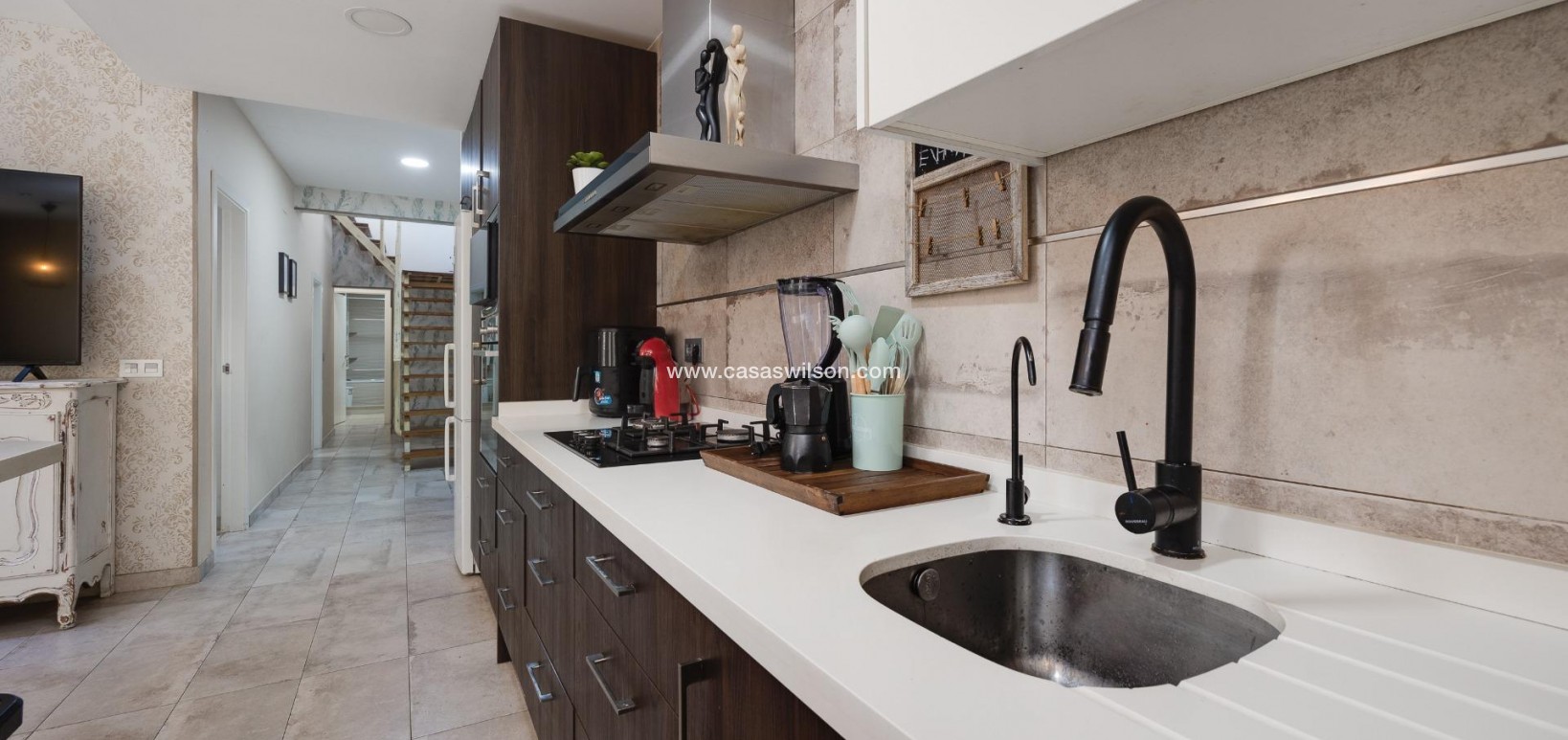 Sale - Townhouse - Torrevieja - Centro