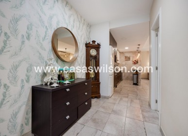 Sale - Townhouse - Torrevieja - Centro