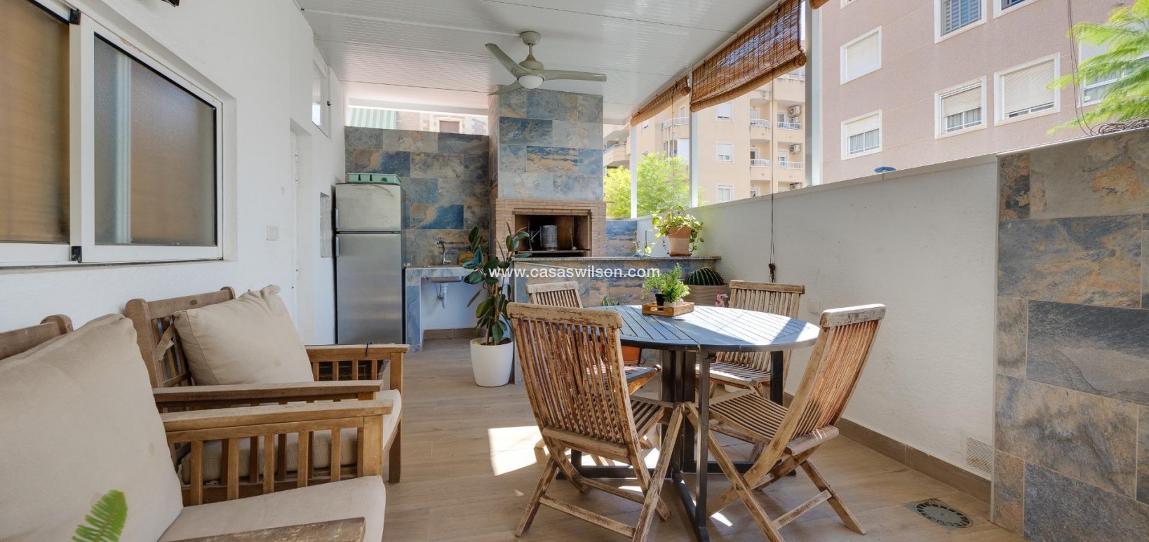 Sale - Townhouse - Torrevieja - Centro