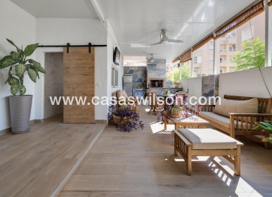 Sale - Townhouse - Torrevieja - Centro