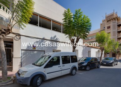 Sale - Townhouse - Torrevieja - Centro