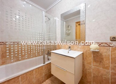 Sale - Apartment - Torrevieja - Centro