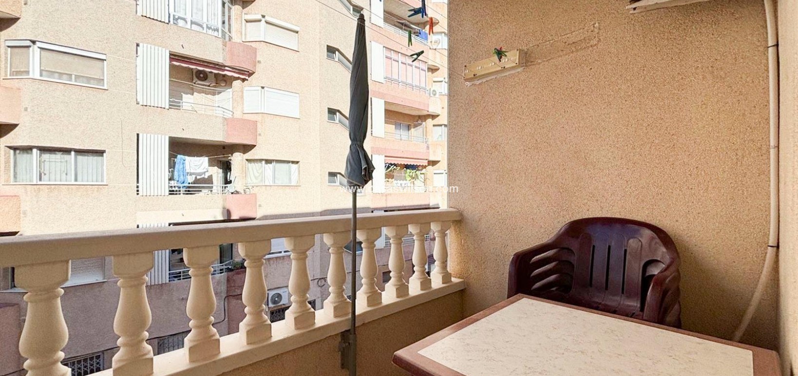 Sale - Apartment - Torrevieja - Centro