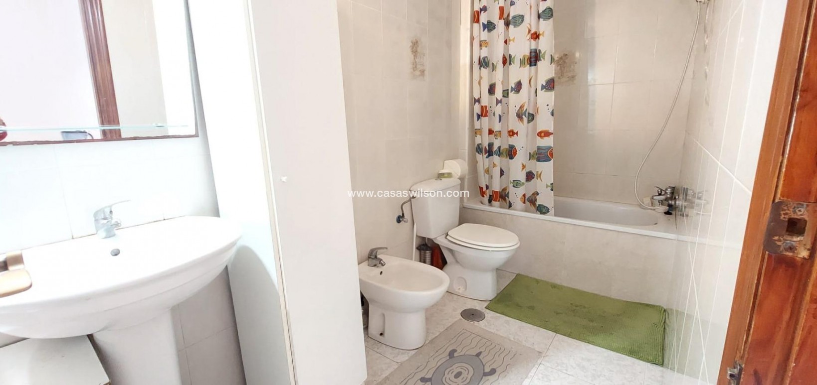 Sale - Apartment - Torrevieja - Estacion De Autobuses