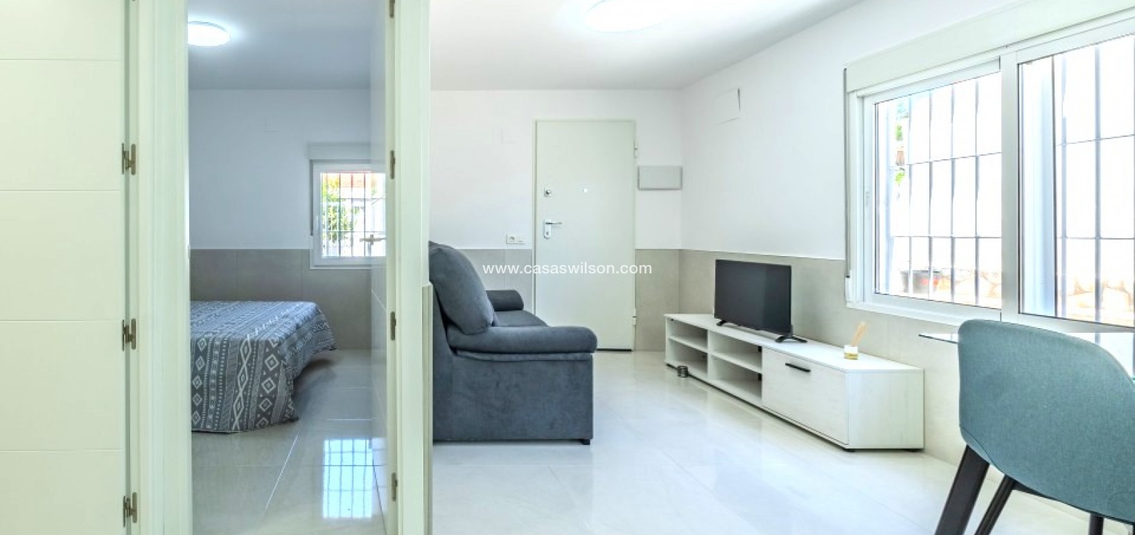 Sale - Bungalow - Torrevieja - Costa Blanca