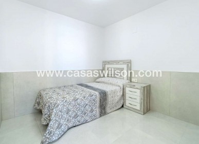 Sale - Bungalow - Torrevieja - Costa Blanca