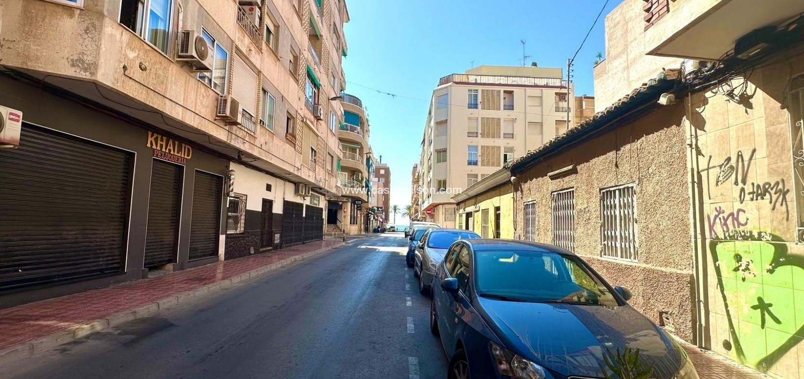 Sale - Appartement - Torrevieja - Paseo maritimo
