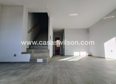 Sale - Townhouse - La Romana - Inland