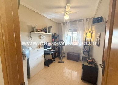 Sale - Townhouse - Torrevieja - El Limonar