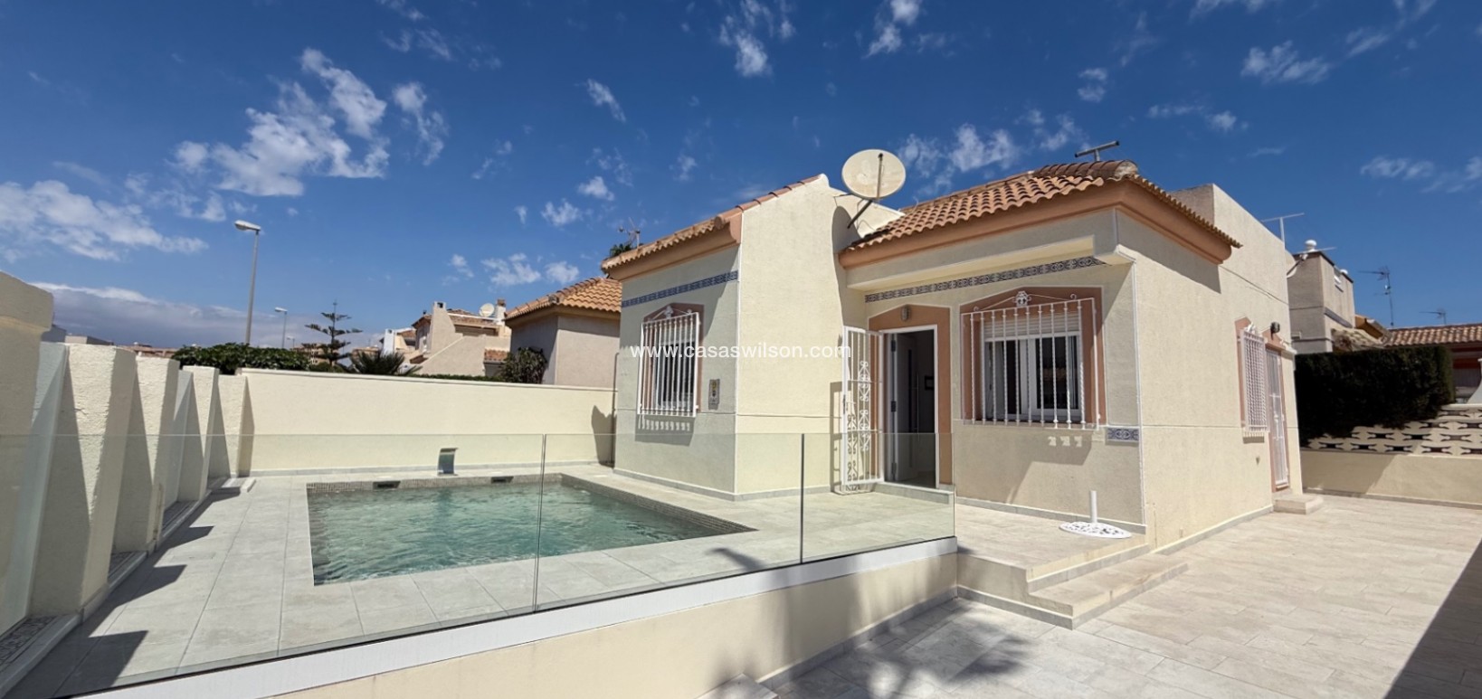 Sale - Villa - Torrevieja - Costa Blanca