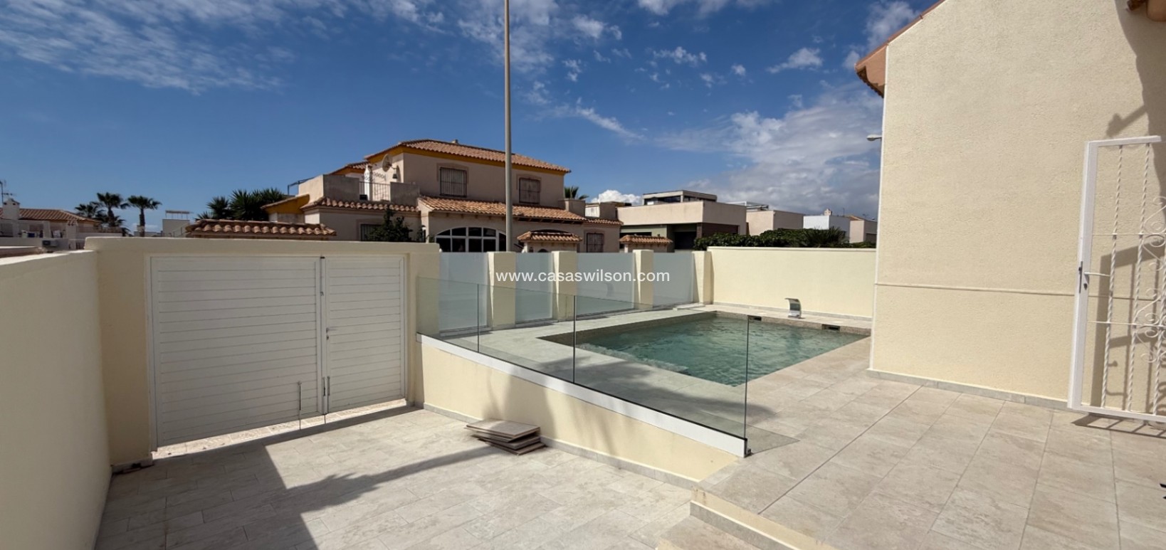 Sale - Villa - Torrevieja - Costa Blanca