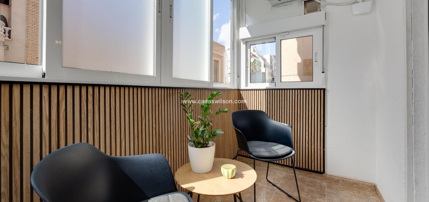 Sale - Apartment - Torrevieja - Centro