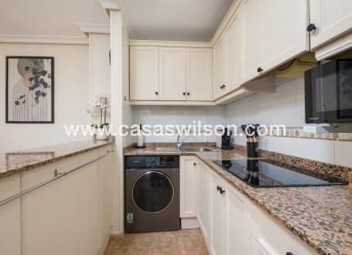 Sale - Apartment - Torrevieja - Centro