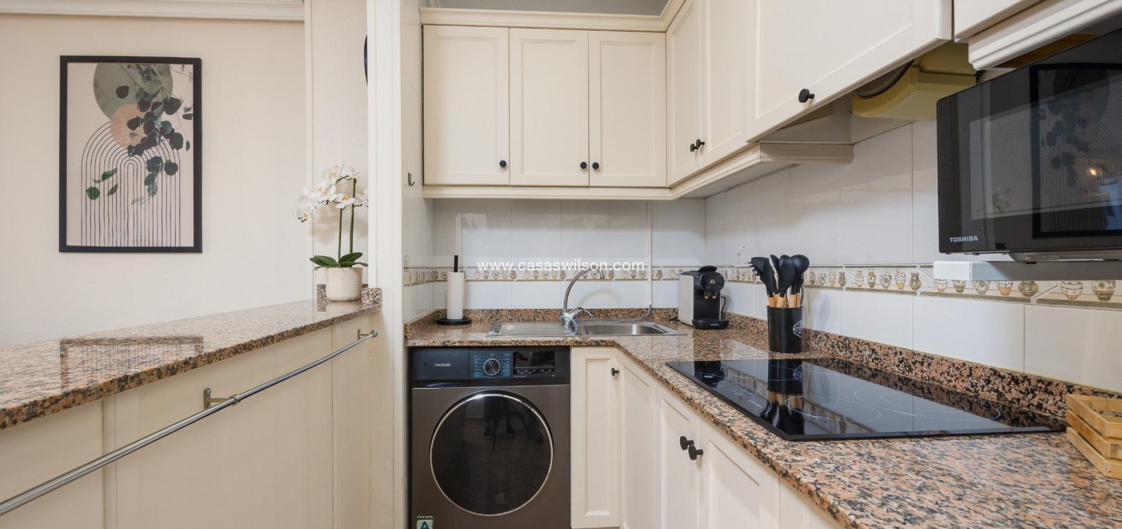 Sale - Apartment - Torrevieja - Centro