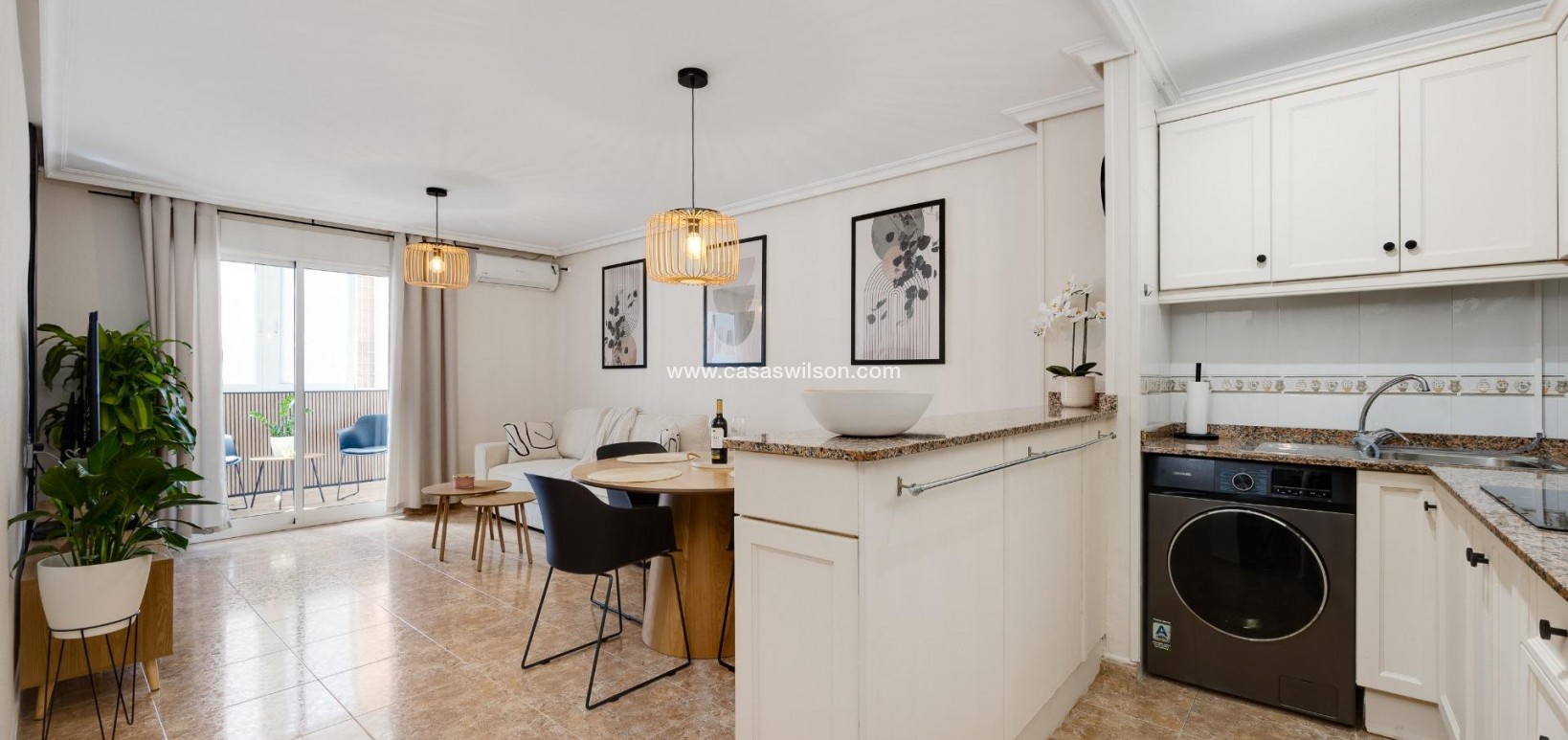 Sale - Apartment - Torrevieja - Centro