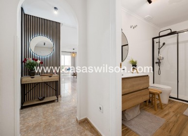 Sale - Apartment - Torrevieja - Centro