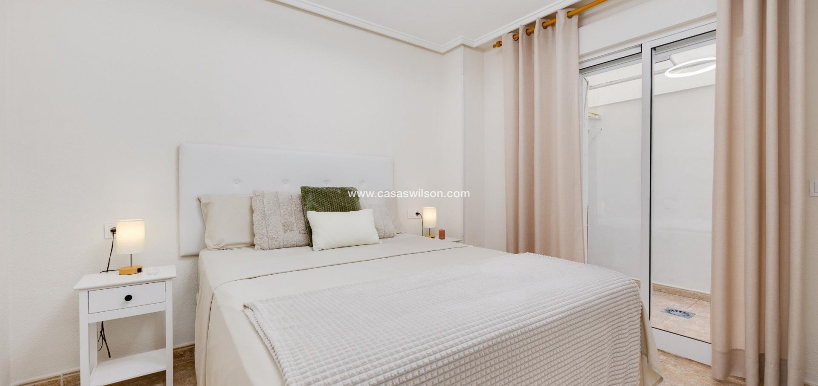 Sale - Apartment - Torrevieja - Centro