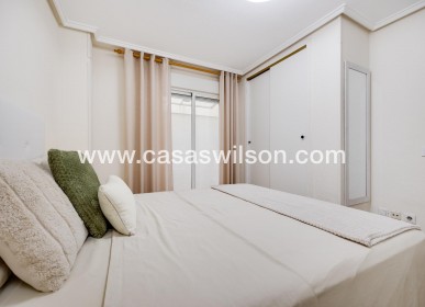 Sale - Apartment - Torrevieja - Centro