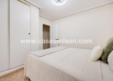 Sale - Apartment - Torrevieja - Centro