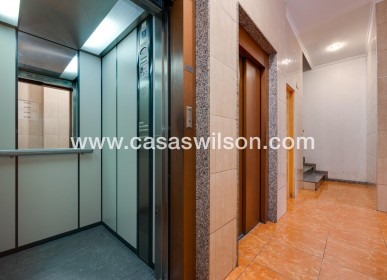 Sale - Apartment - Torrevieja - Centro