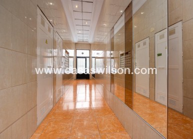 Sale - Apartment - Torrevieja - Centro