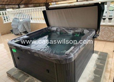 Sale - Villa - Villamartin - Costa Blanca