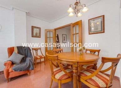 Sale - Appartement - Torrevieja - Paseo maritimo