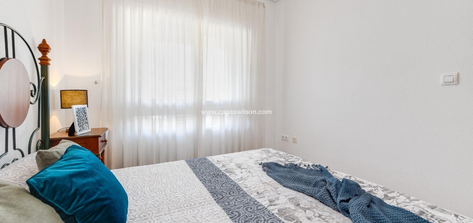 Sale - Appartement - Torrevieja - Paseo maritimo