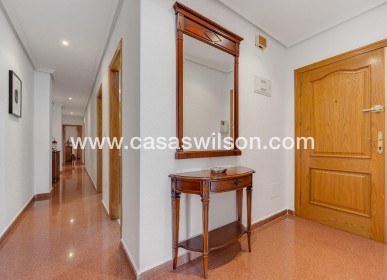 Sale - Appartement - Torrevieja - Paseo maritimo